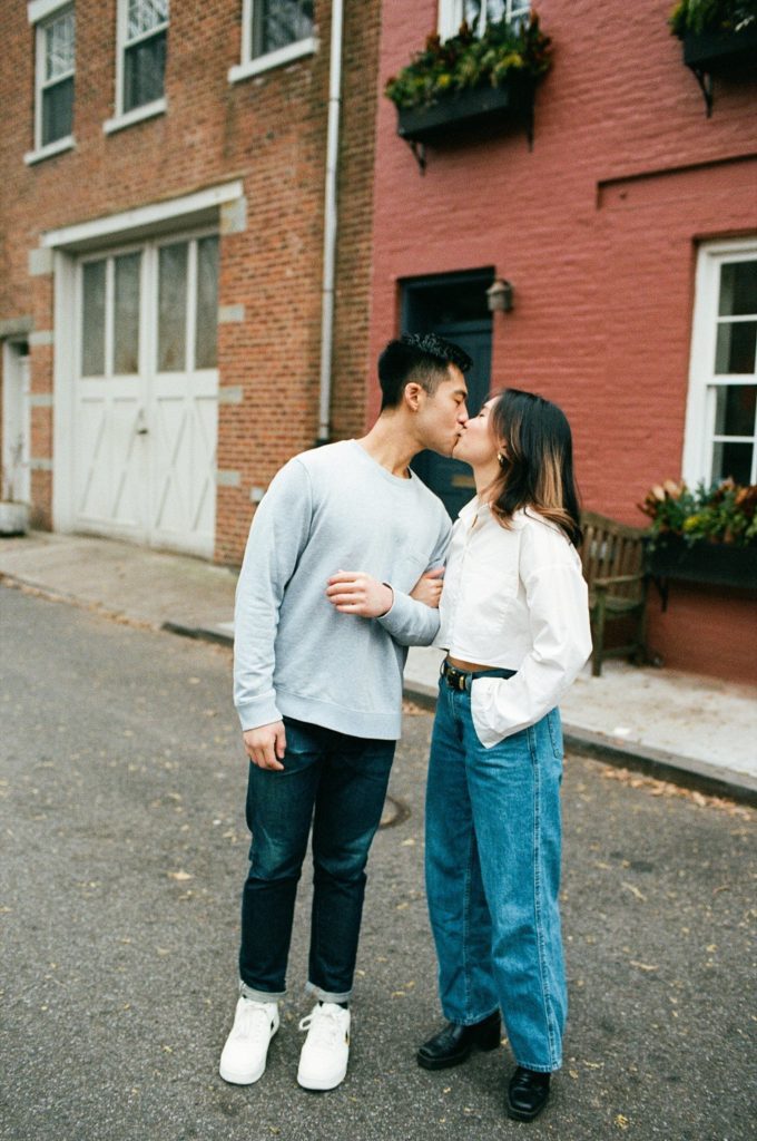 Couple kisses on the streets of Brooklyn captured on film